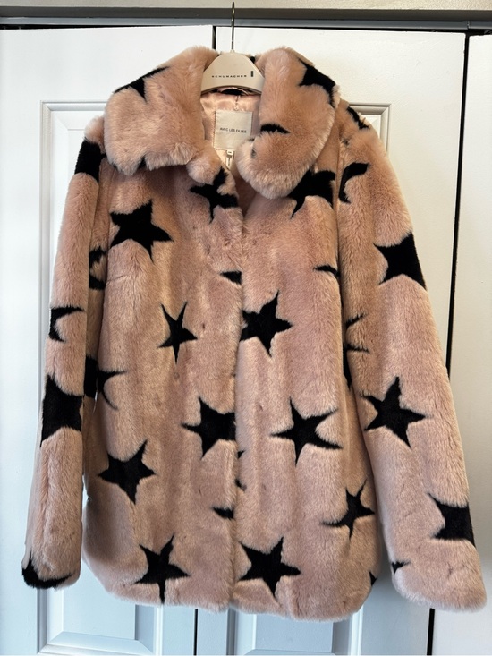 Avec Les Filles Jackets & Blazers - Star Print Faux Fur Coat - Blush Pink & Black